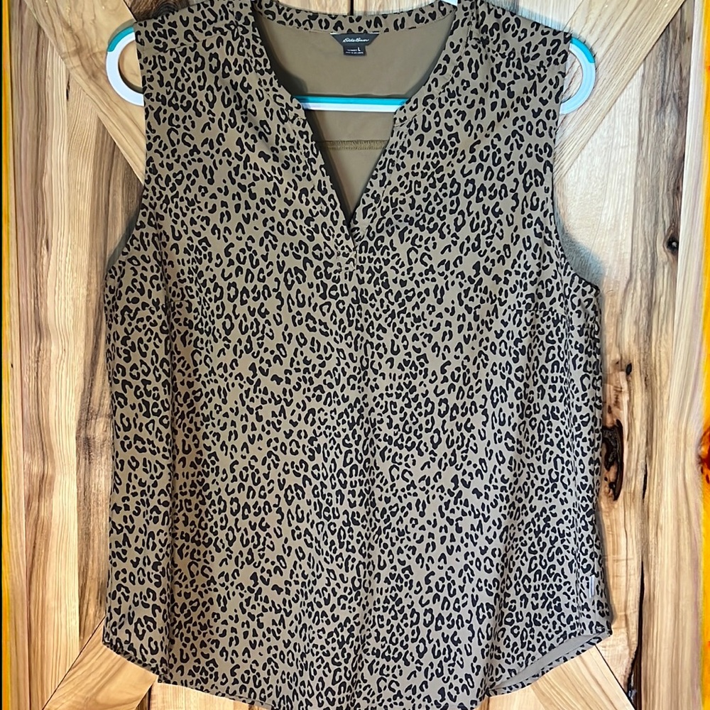 SALE🎉. Eddie Bauer Sleeveless shirt